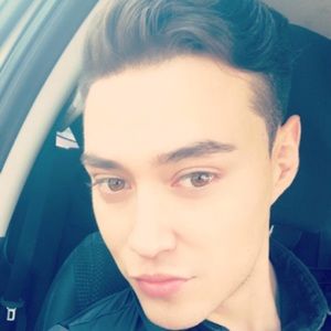 Meet your Posher, Fernando kalet